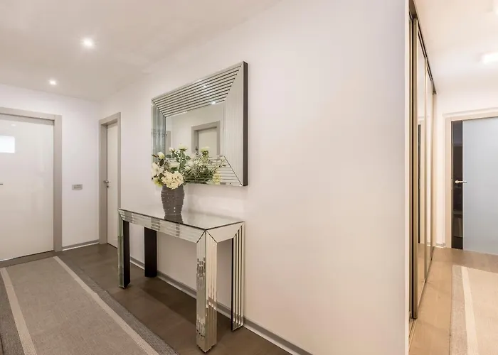 Lazarica Penthouse דירה