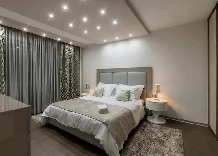 Lazarica Penthouse شقة