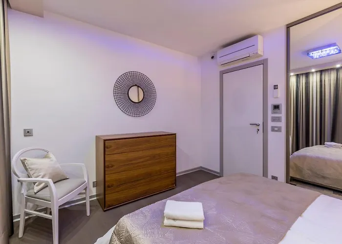 Lazarica Penthouse דירה *