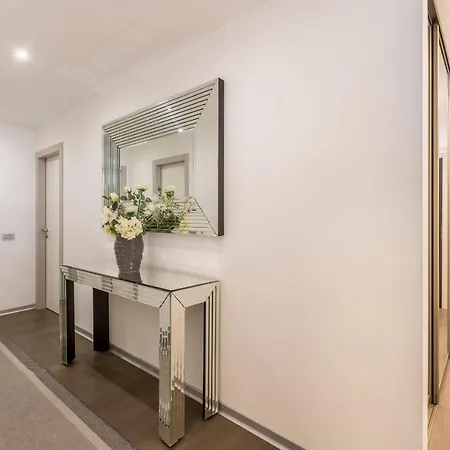 Lazarica Penthouse Apartman